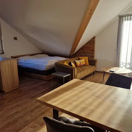 Deluxe 3 Apartment *